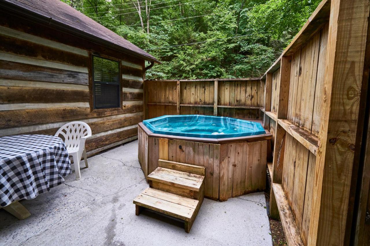 A Cabin In The Woods Pigeon Forge Exteriér fotografie