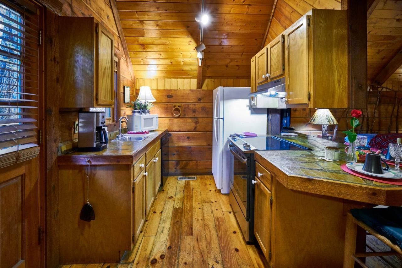 A Cabin In The Woods Pigeon Forge Exteriér fotografie